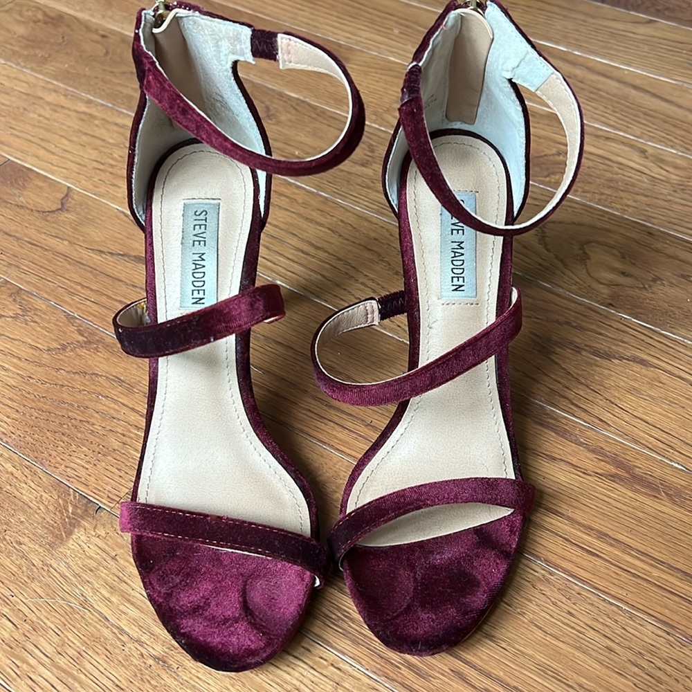 Steve Madden burgundy velvet strap heels